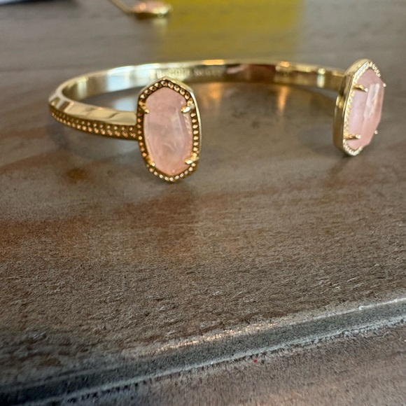 Kendra Scott Gold Bracelet with Pink Stones - Picture 3 of 8